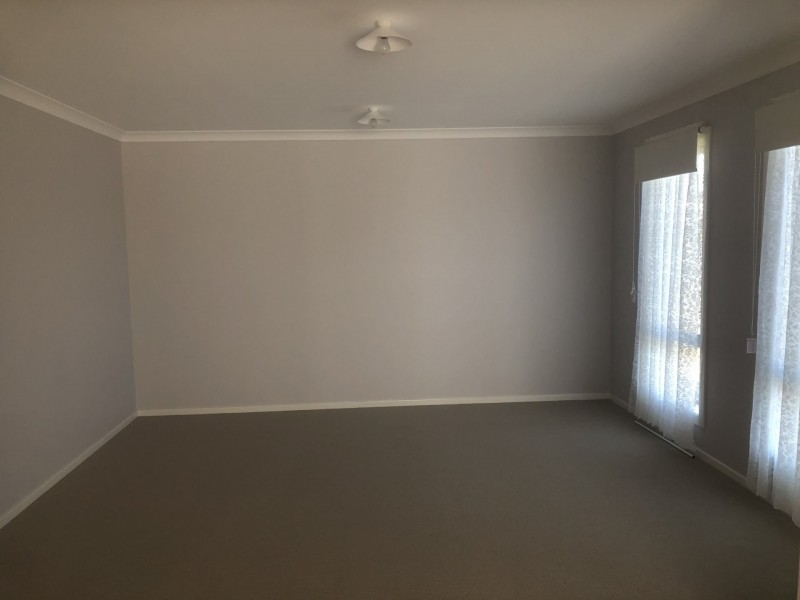 48 Capes Road, Lakes Entrance VIC 3909