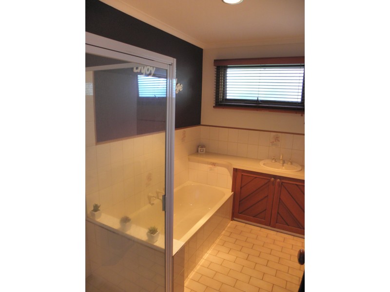 135 Myer Street, Lakes Entrance VIC 3909