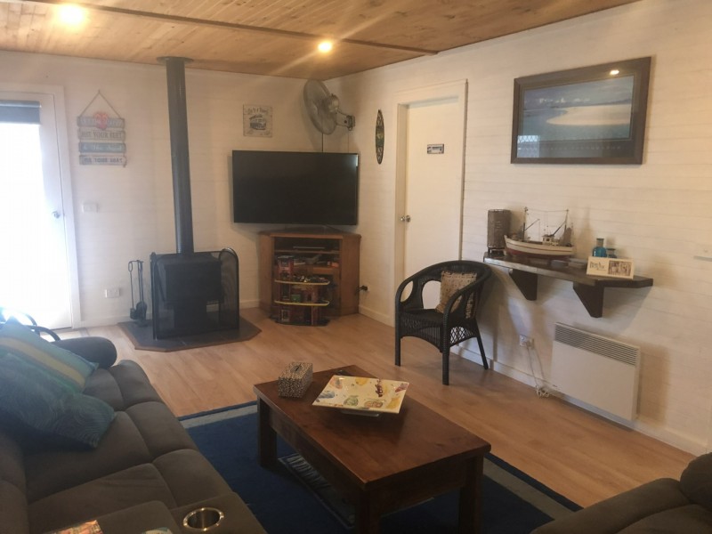 3 Merrangbaur Street, Lakes Entrance VIC 3909