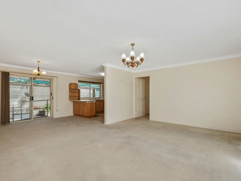 4/16 Roadknight Street, Lakes Entrance VIC 3909