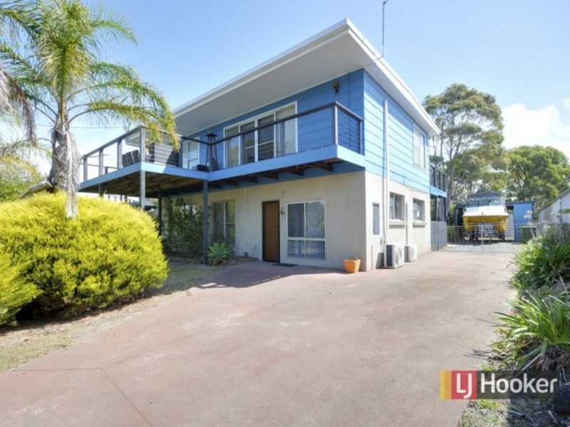 53 Ocean View Parade, Lakes Entrance VIC 3909