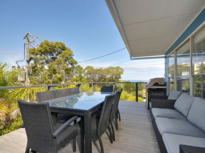 53 Ocean View Parade, Lakes Entrance VIC 3909