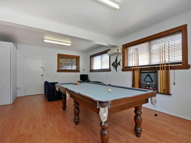 53 Ocean View Parade, Lakes Entrance VIC 3909