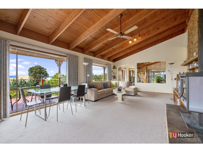 71 Lakeside Drive, Lake Tyers Beach VIC 3909