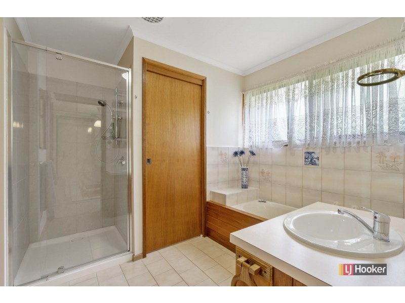 71 Lakeside Drive, Lake Tyers Beach VIC 3909