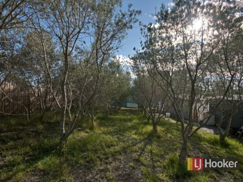 13 Lyrebird Court, Lakes Entrance VIC 3909