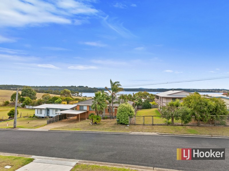 28 Outlook Drive, Lake Tyers Beach VIC 3909