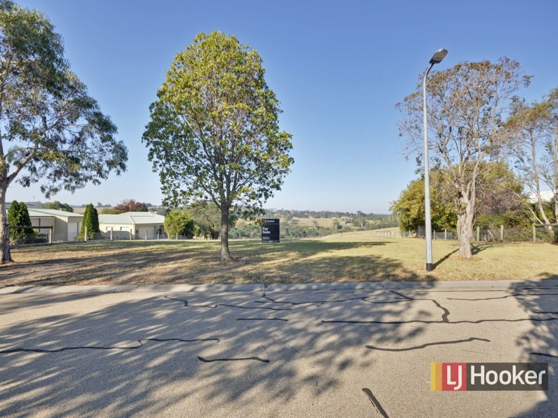 24 Tamhaven Drive, Swan Reach VIC 3903