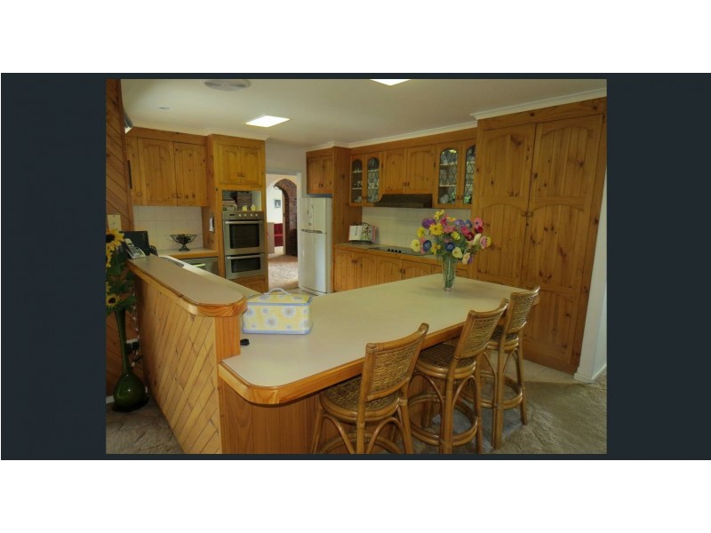 7 Abalone Ave, Lakes Entrance VIC 3909