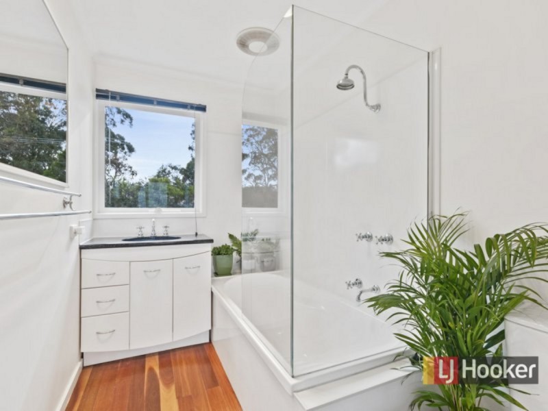 23 McRae Street, Lakes Entrance VIC 3909