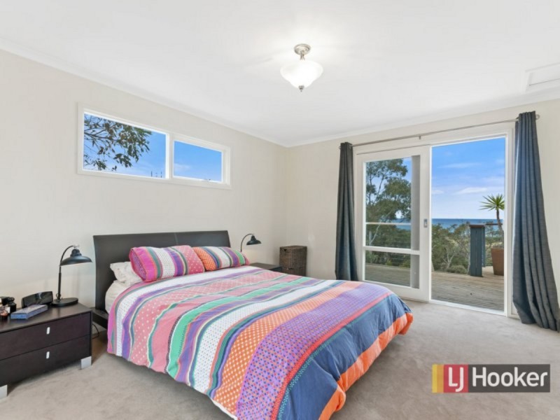 23 McRae Street, Lakes Entrance VIC 3909