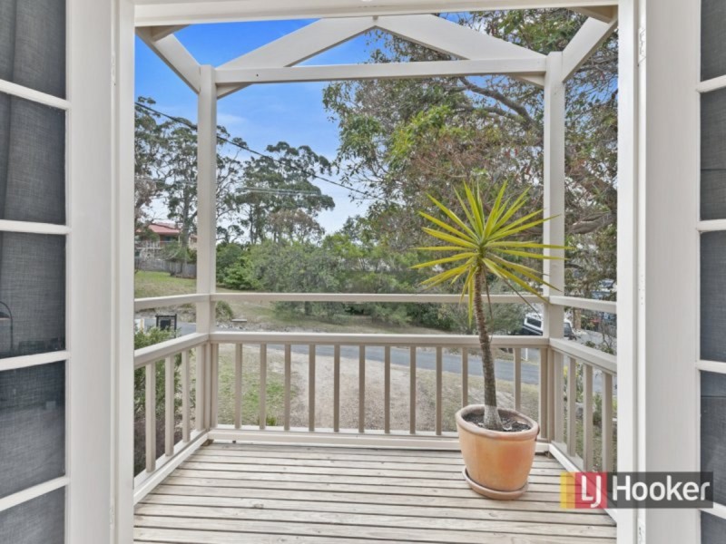 23 McRae Street, Lakes Entrance VIC 3909
