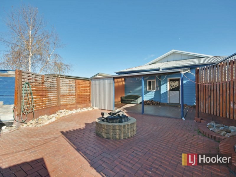24 Panoramic Drive, Lakes Entrance VIC 3909