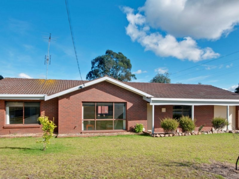 2 New Street, Lakes Entrance VIC 3909