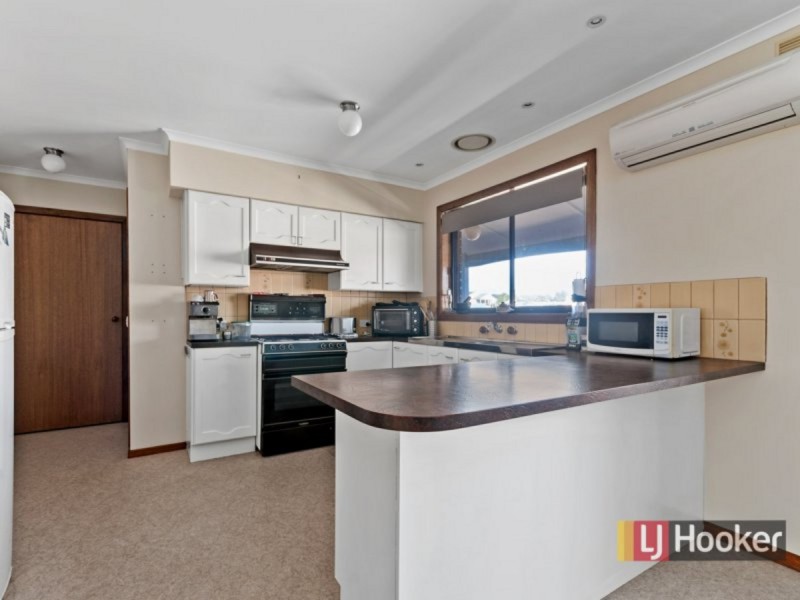 2 New Street, Lakes Entrance VIC 3909