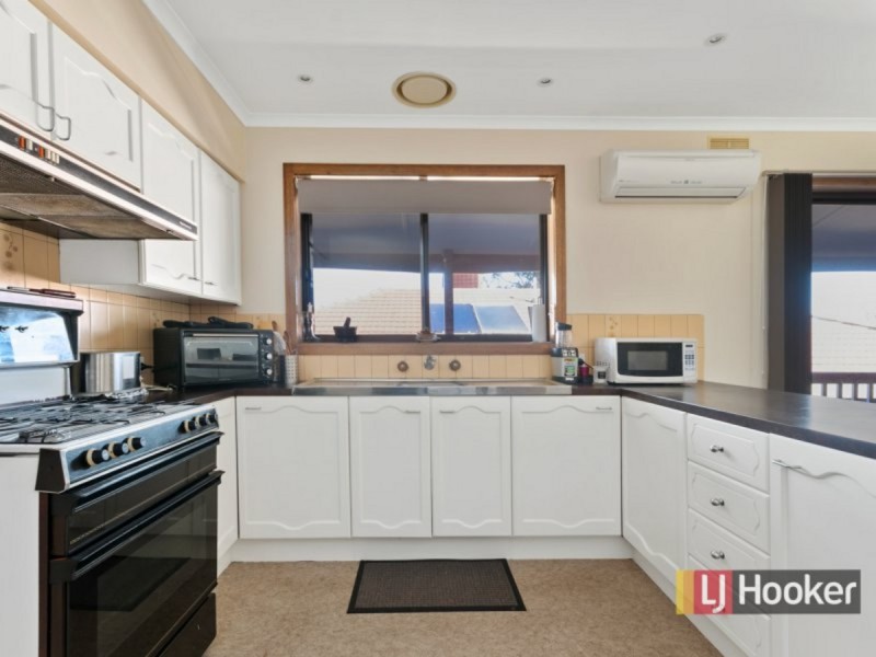 2 New Street, Lakes Entrance VIC 3909