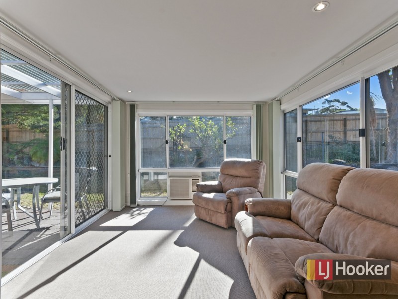 6 Macrae Court, Lakes Entrance VIC 3909