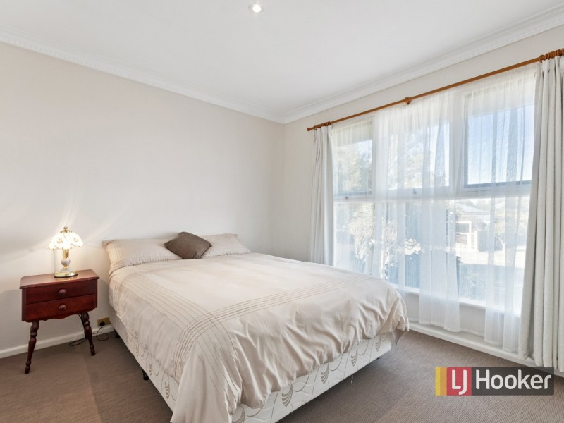 6 Macrae Court, Lakes Entrance VIC 3909