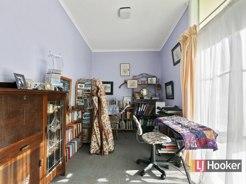 16 Robin Street, Lakes Entrance VIC 3909