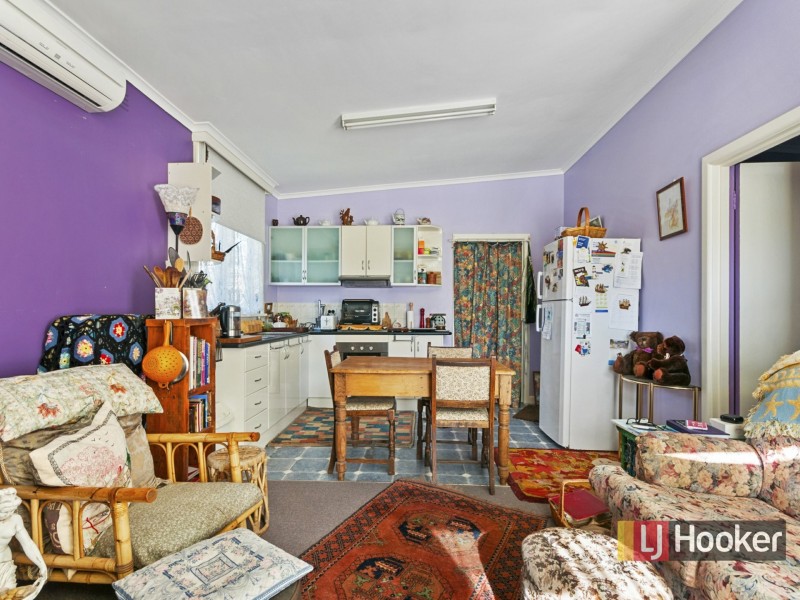 16 Robin Street, Lakes Entrance VIC 3909