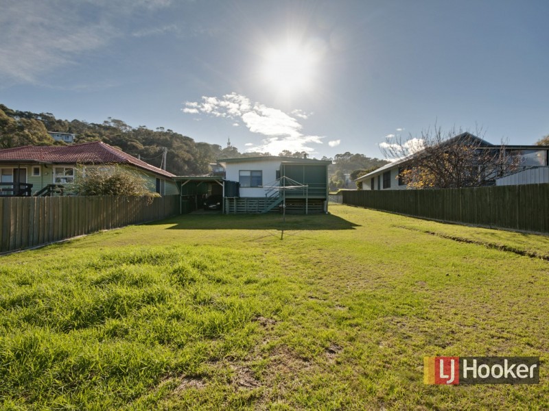 16 Robin Street, Lakes Entrance VIC 3909
