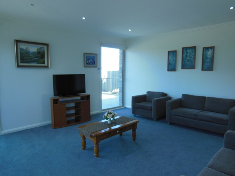 11 Penang Boardwalk, Lakes Entrance VIC 3909