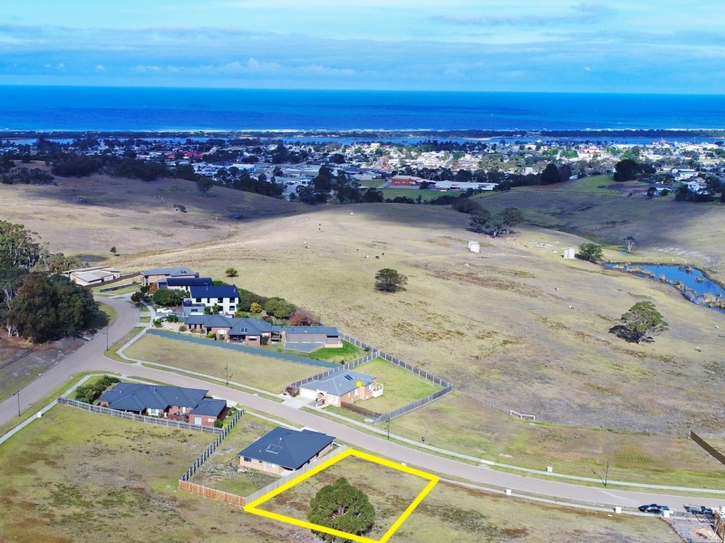 20 Riviera Court, Lakes Entrance VIC 3909