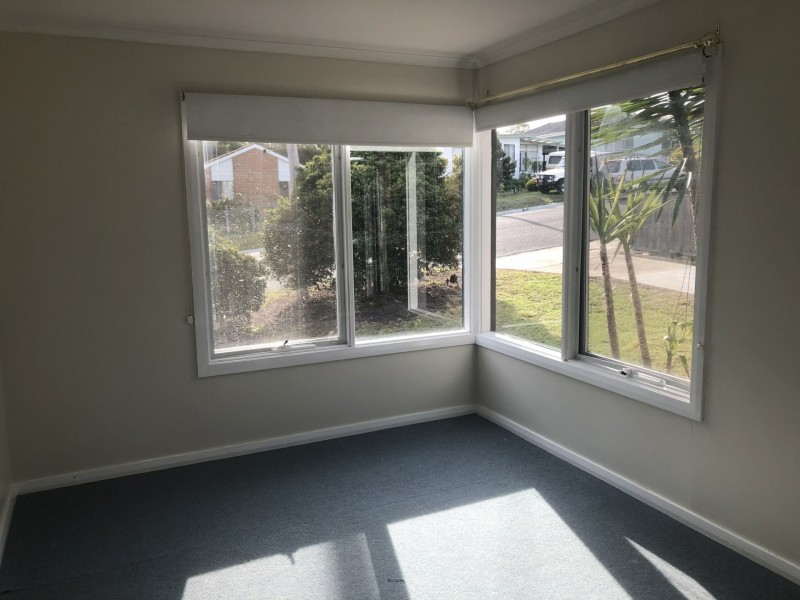 13 O’Neills Road, Lakes Entrance VIC 3909