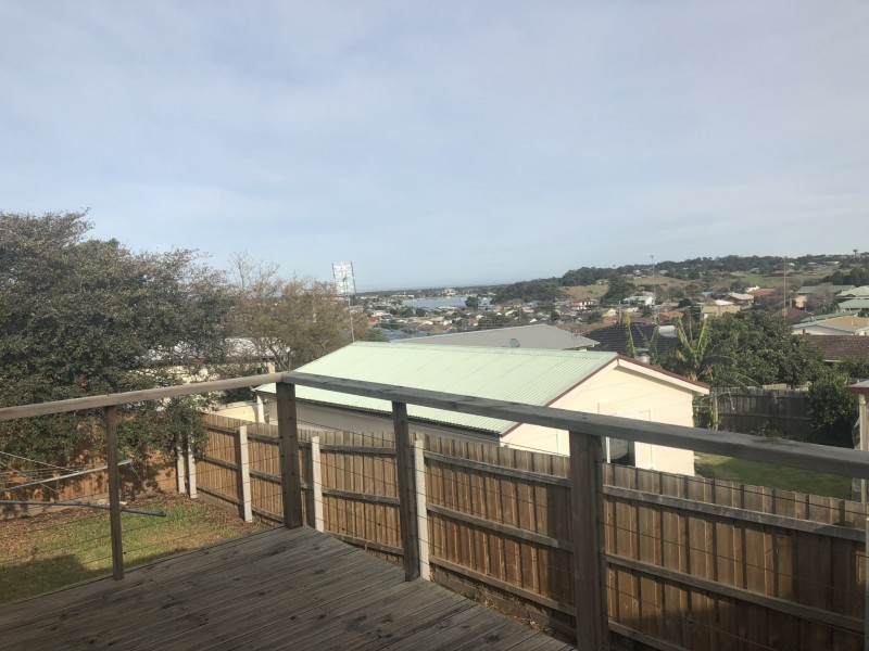 13 O’Neills Road, Lakes Entrance VIC 3909