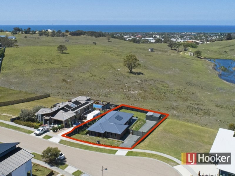 9 Riviera Court, Lakes Entrance VIC 3909