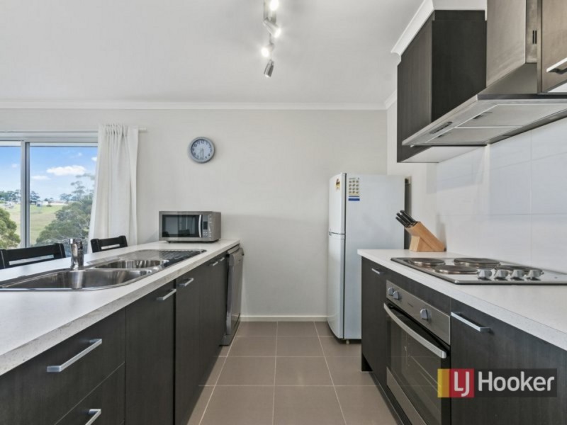 9 Riviera Court, Lakes Entrance VIC 3909