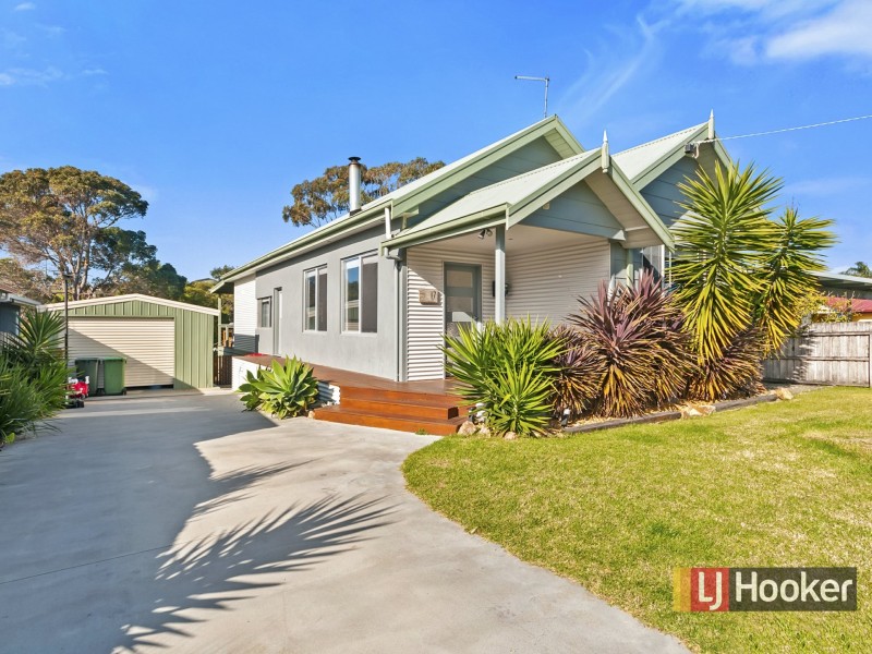 17 Wyrallah Street, Lakes Entrance VIC 3909