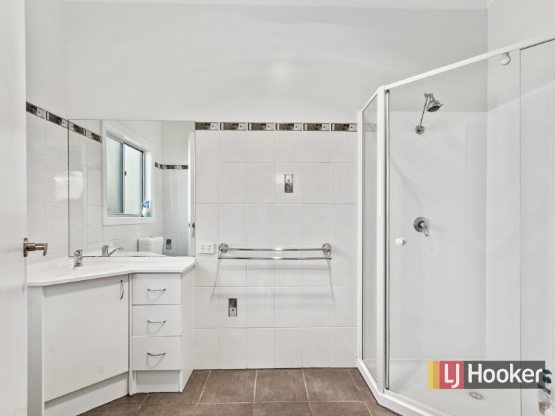 17 Wyrallah Street, Lakes Entrance VIC 3909