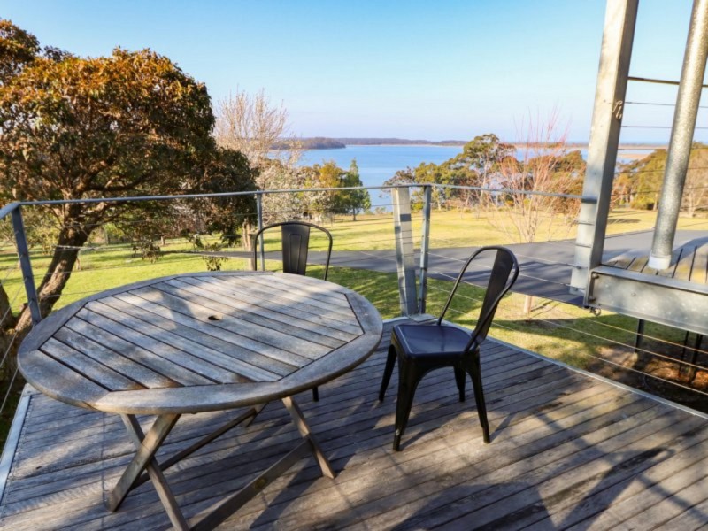 30 Hendries Lane, Lakes Entrance VIC 3909