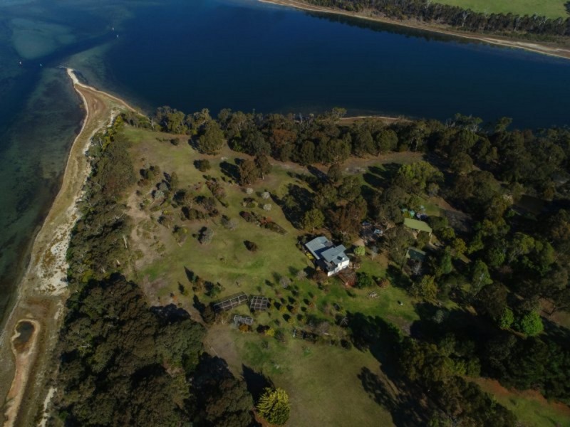 30 Hendries Lane, Lakes Entrance VIC 3909