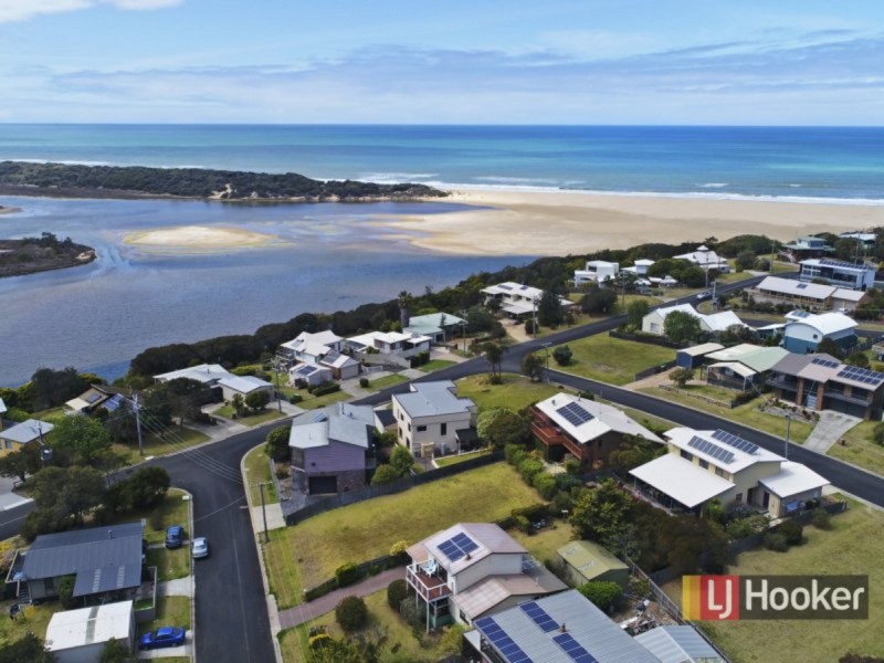 3 Davernport Drive, Lake Tyers Beach VIC 3909