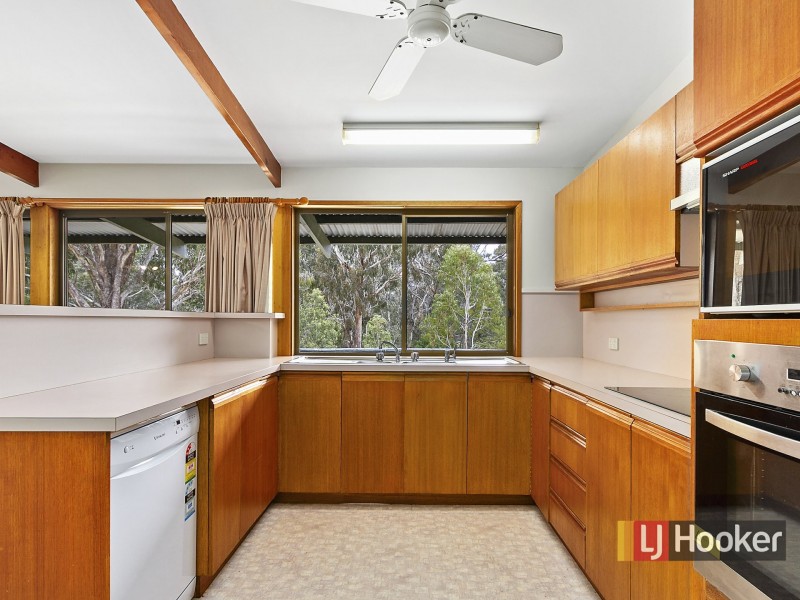 26 Secomb Close, Lakes Entrance VIC 3909