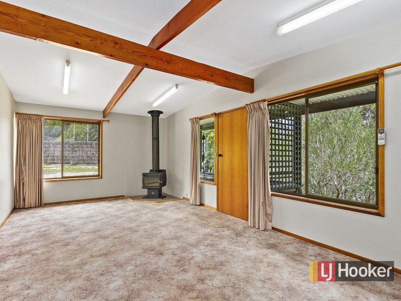 26 Secomb Close, Lakes Entrance VIC 3909