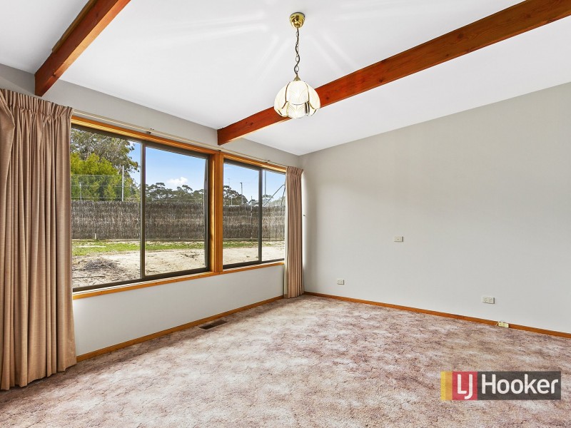 26 Secomb Close, Lakes Entrance VIC 3909