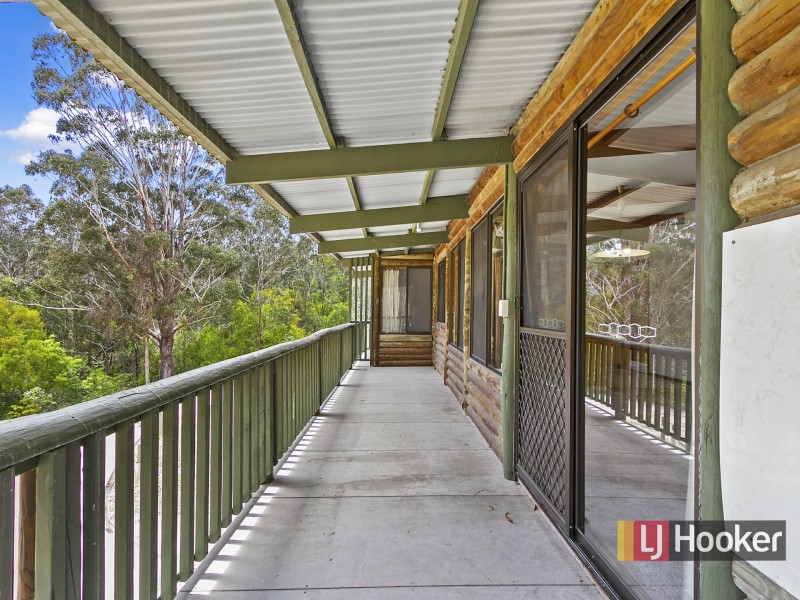 26 Secomb Close, Lakes Entrance VIC 3909