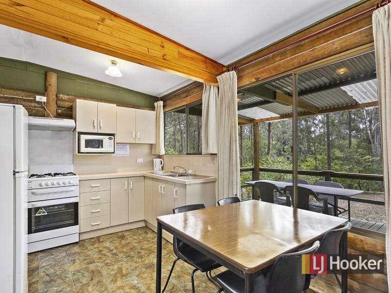 26 Secomb Close, Lakes Entrance VIC 3909