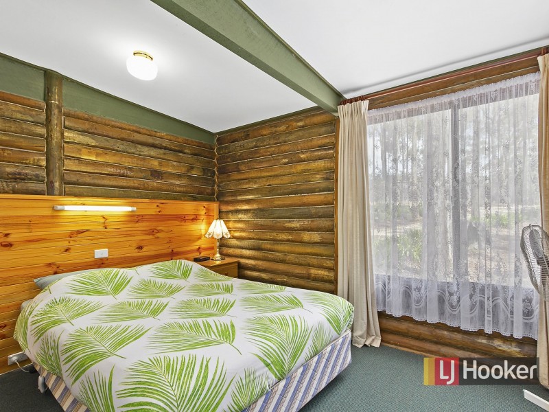 26 Secomb Close, Lakes Entrance VIC 3909