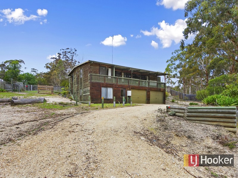 26 Secomb Close, Lakes Entrance VIC 3909