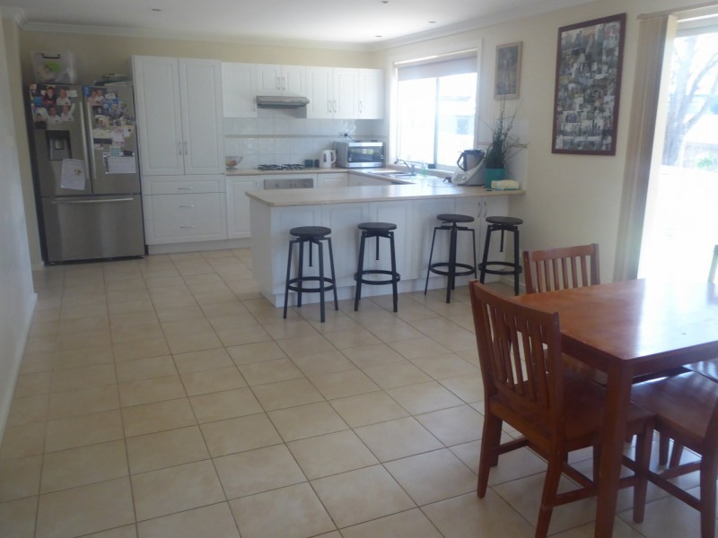 24A Point Road, Kalimna VIC 3909