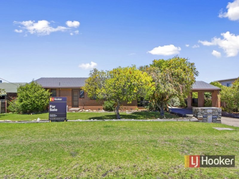 19 Capes Road, Lakes Entrance VIC 3909