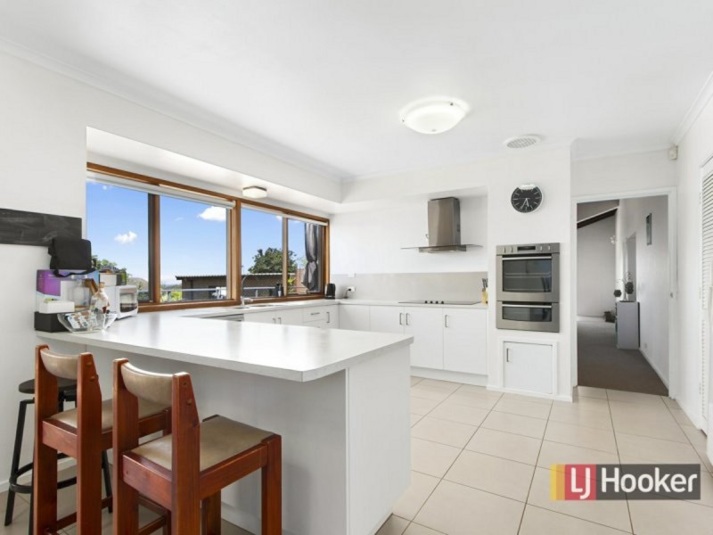 19 Capes Road, Lakes Entrance VIC 3909