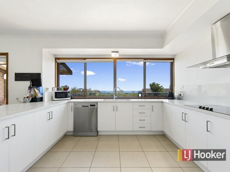 19 Capes Road, Lakes Entrance VIC 3909