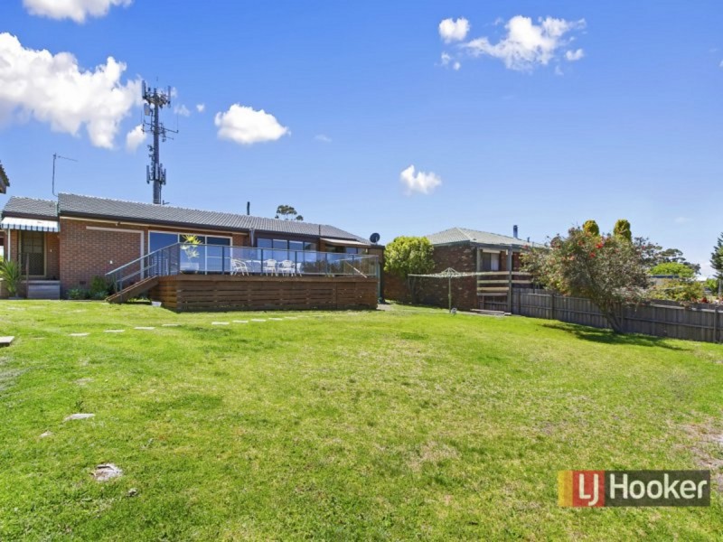 19 Capes Road, Lakes Entrance VIC 3909
