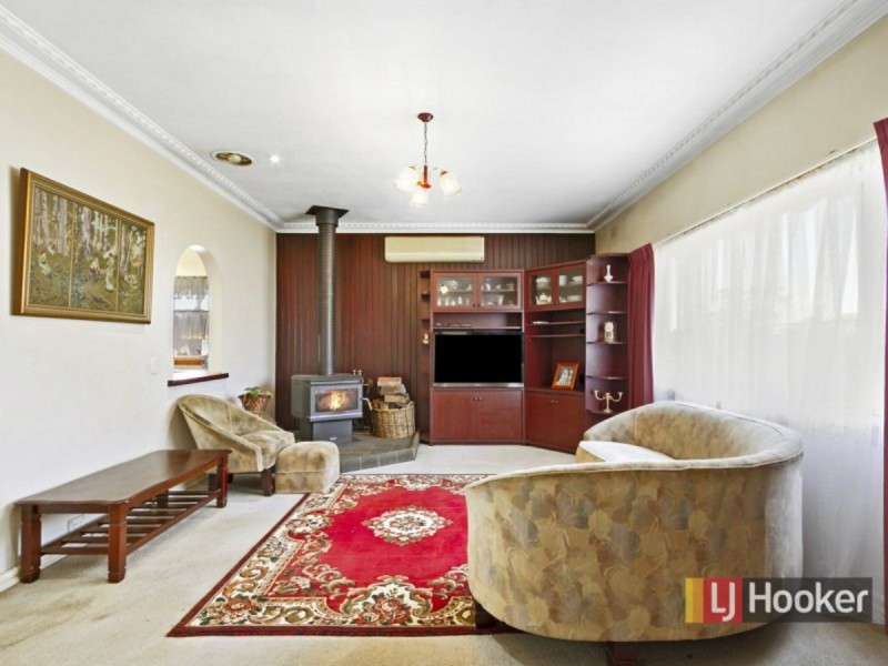 58 Roadknight Street, Lakes Entrance VIC 3909