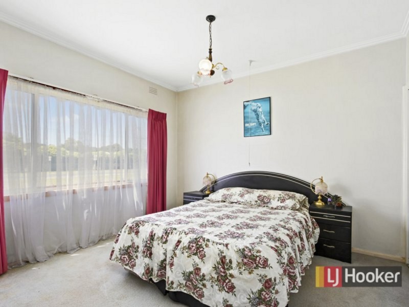 58 Roadknight Street, Lakes Entrance VIC 3909